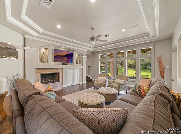 5th image of 29711 Fairway Vista Dr