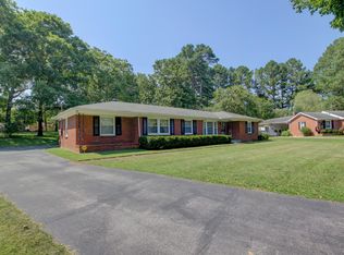 400 W Coy Cir, Clarksville, TN 37043