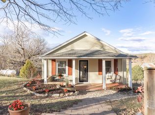 554 Herring Hall Rd, Natural Bridge, VA 24578