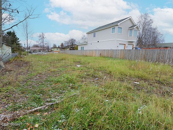 5th image of 3507 Greenland Dr