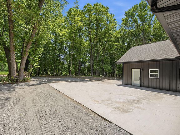 2nd image of 9153 Bears Ear Rd