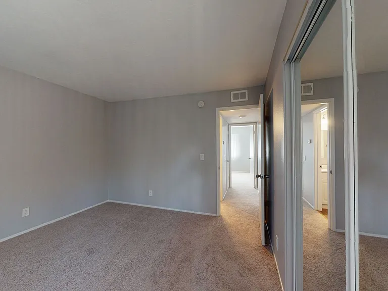 Hidden Glen Apartments — Photo 26