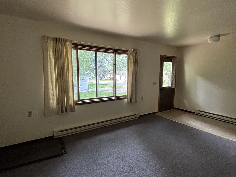 401 Morgan Ave #1 — Photo 6