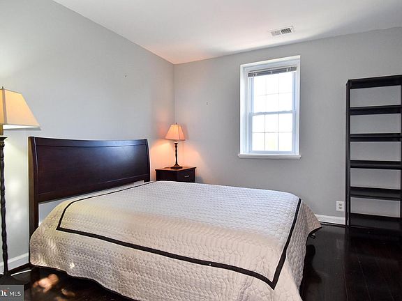 5th image of 2840 S Abingdon St APT C1