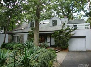 27 Alice Ave, Merrick, NY 11566