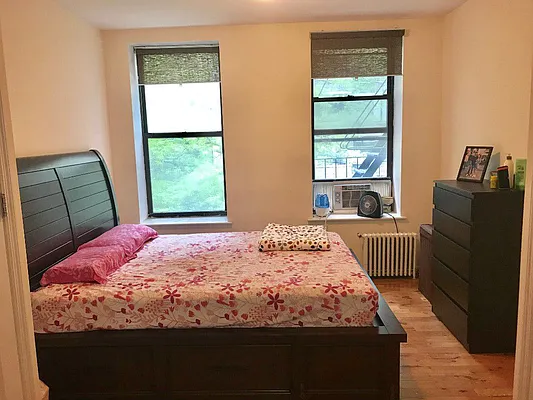 Rented by Royalty Living and Wave Real Estate LLC | media 19