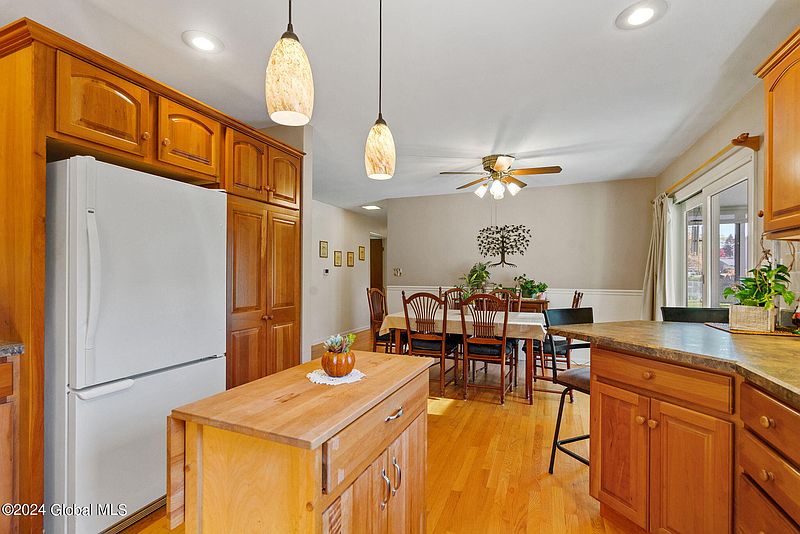 4th image of 34 Tieman Road