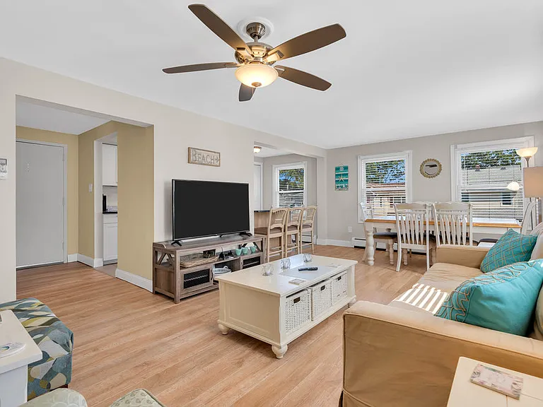 1222 Briarwood Rd #2 — Photo 2