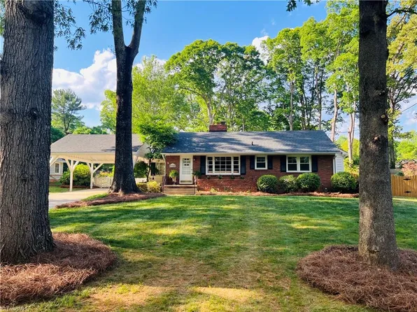 1156 Huntingdon Rd, Winston Salem, NC 27104