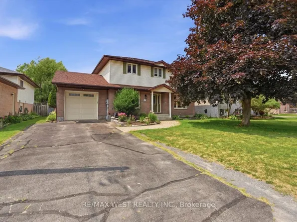 12 Dunnett Dr, Brighton, ON K0K 1H0