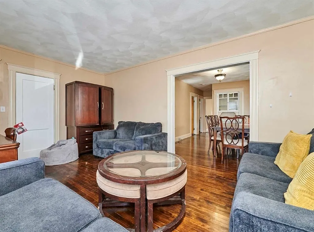 Building Photo - 53 Fairfax St #1
