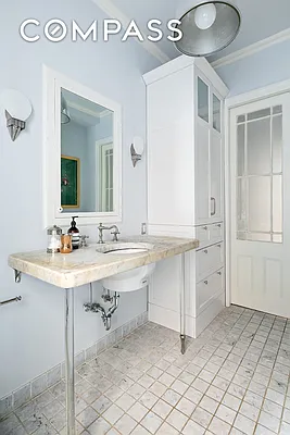 Sold by Compass | media 39