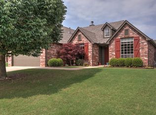 11904 S Nandina St, Jenks, OK 74037
