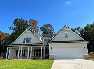 1951 Hearthstone Ct, Winder, GA 30680