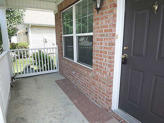 2nd image of 1225 Oak Knoll Ct