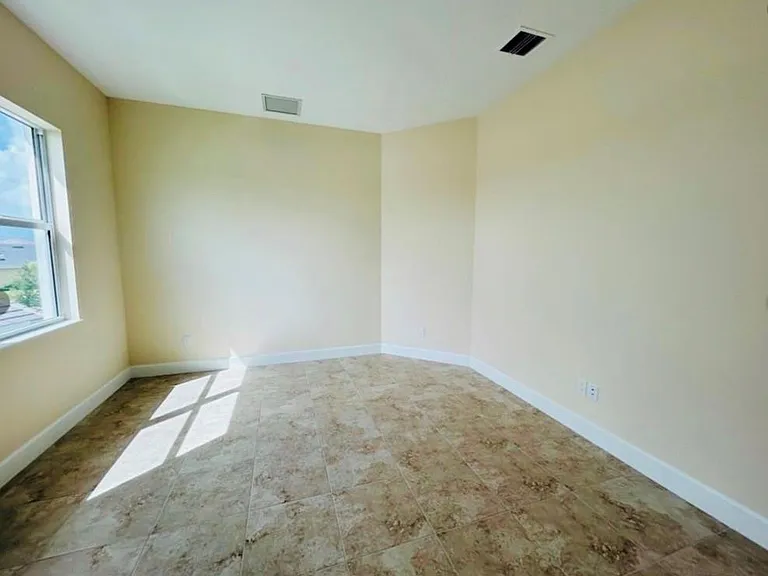5199 Liberty Ln — Photo 22