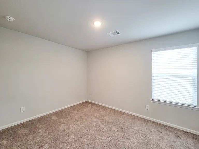 94 Valiant Ridge Trl — Photo 28