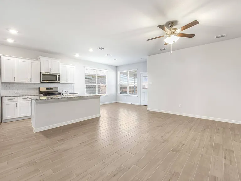1232 Marsha Ln — Photo 6