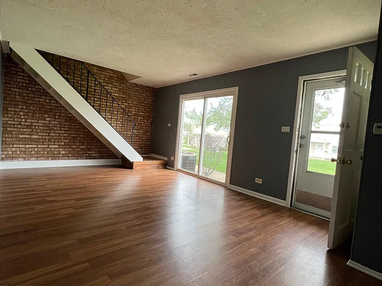 185 Rita Ct #B — Photo 3