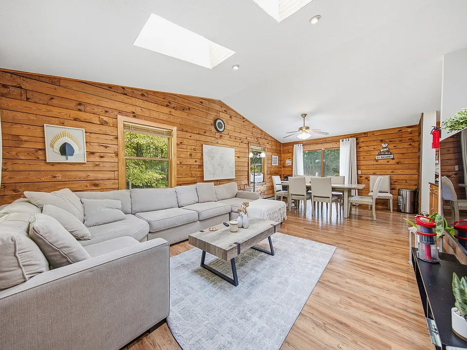 67 Seneca Lake Rd