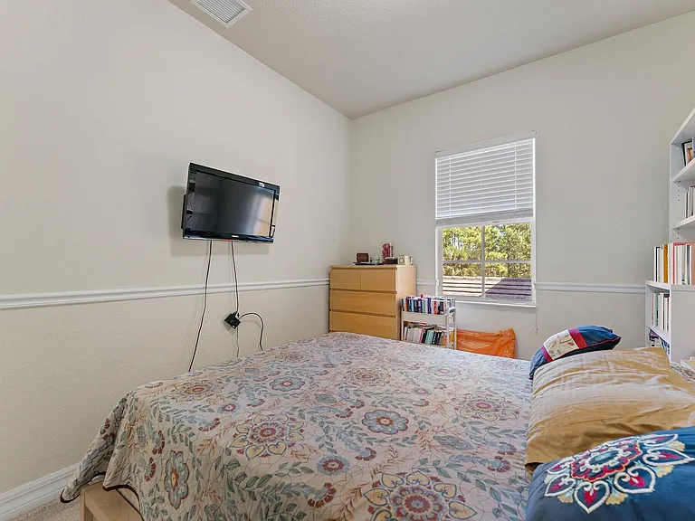 150 Lismore Ln — Photo 24