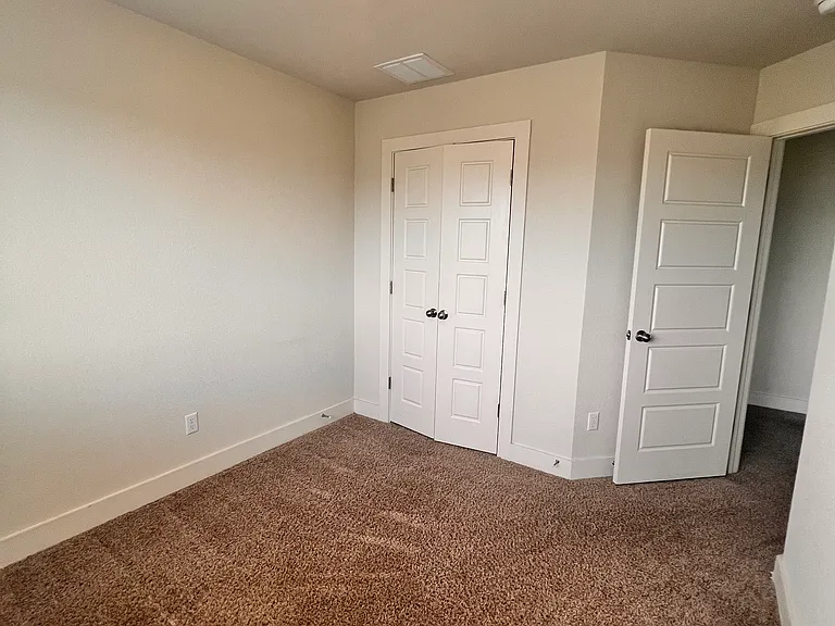 100 Clearlake Dr — Photo 17