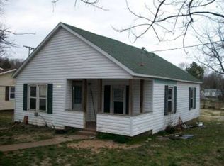906 Broadway Ave, Cabool, MO 65689