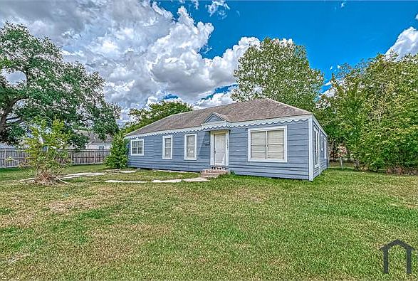 1st image of 1037 Theresa St