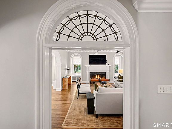 5th image of 5 Farnham Court