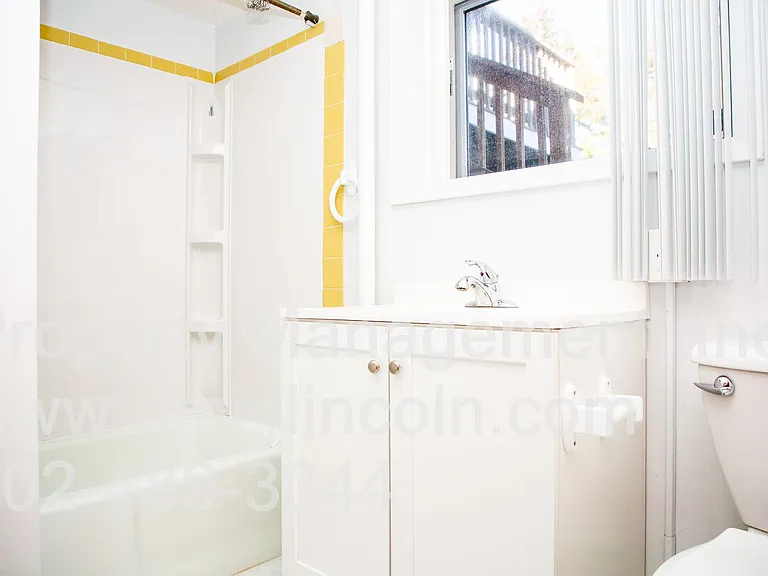 8030 N Hazelwood Dr — Photo 32