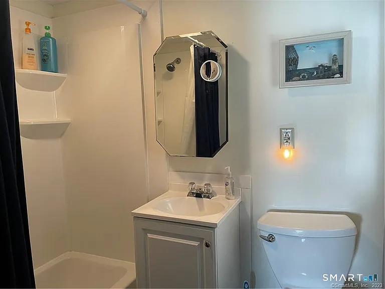39 Pepperidge Ave — Photo 14
