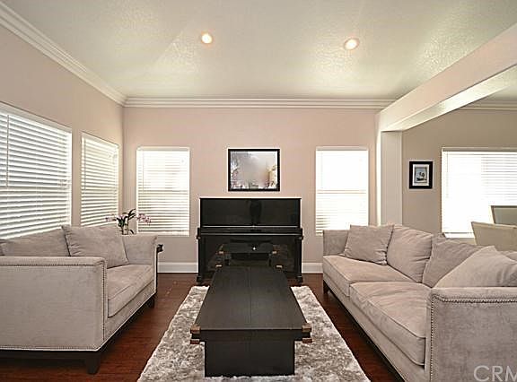 Separate Formal Livingroom