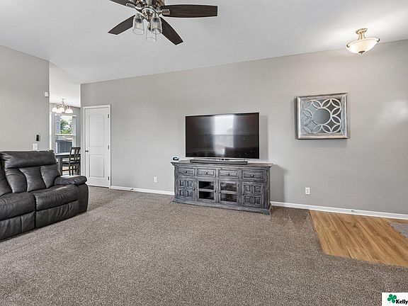 3rd image of 15079 Mormon Cir