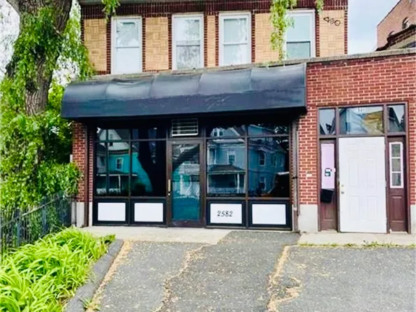 2582 Main St, Hartford, CT 06120