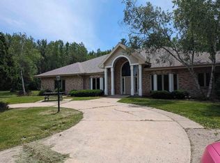 1385 Spring Rd, Stoughton, WI 53589