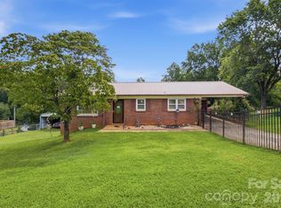 1082 Maple St, Granite Falls, NC 28630