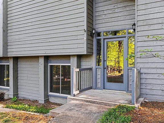 5th image of 2467 Laurel Ridge Pl SW