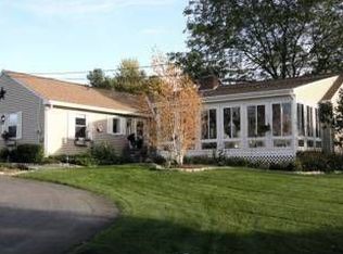 90 Sunset Ct, Shelburne, VT 05482