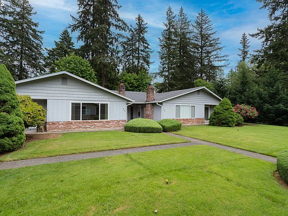4th image of 3407/3408 NE Oaks Ln