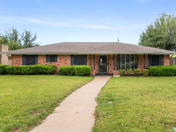 112 Charles St, Desoto, TX 75115