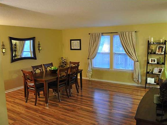 3rd image of 10198 N Apple Blossom Cir