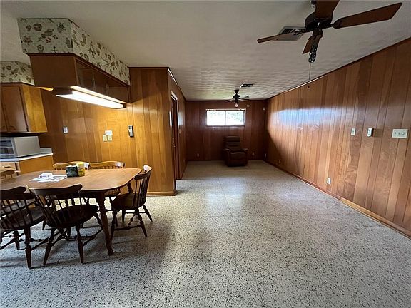 5th image of 2101 Bonnie Ann Dr