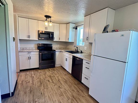 5th image of 640 Prebble St