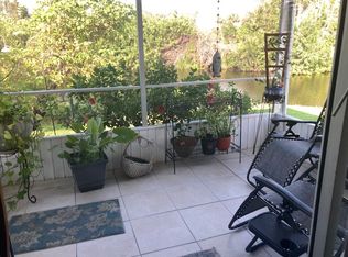 90 Sun Cir, Fort Myers, FL 33905