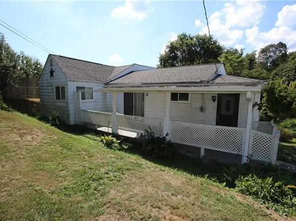 1677 Lucetta Dr, Monongahela, PA 15063