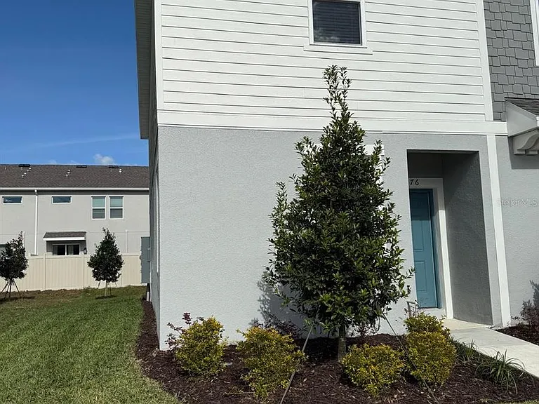 2976 Skyline Loop — Photo 2