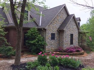 6046 Peachview Dr, Cincinnati, OH 45247