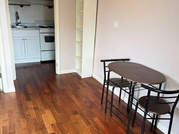4th image of 11 Baxter Pl