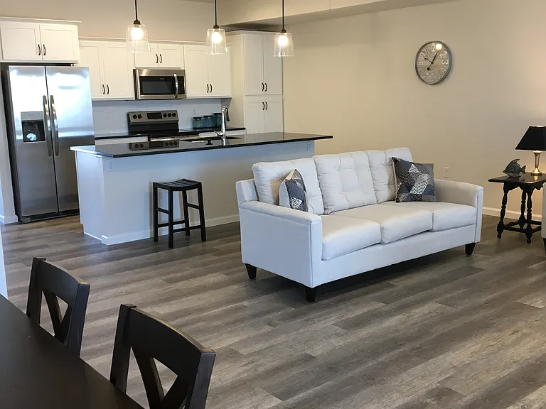 1150 Dahnovan Dr — Photo 4