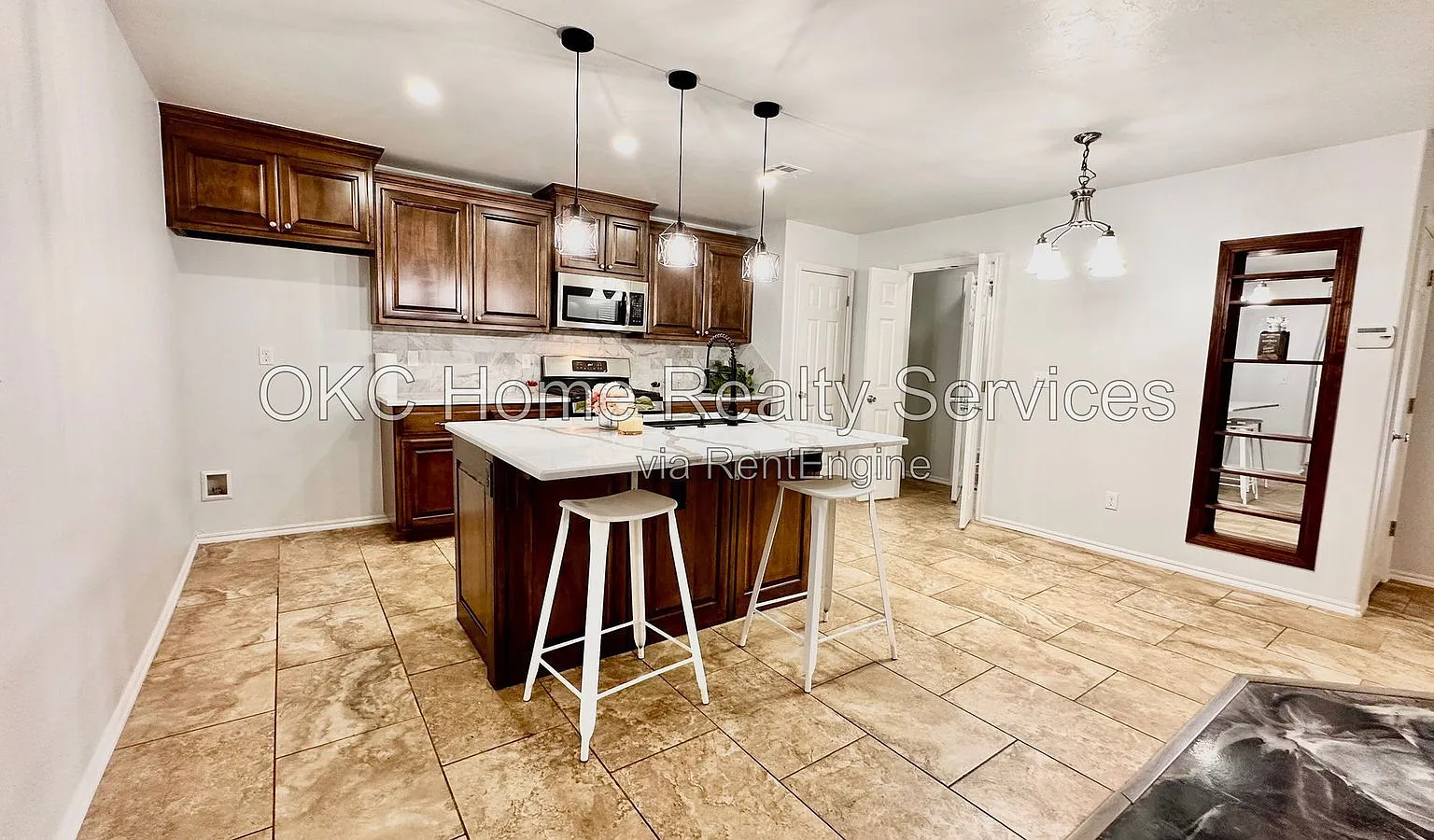 3 bed, 2.0 bath, 1623 sqft, $1,550 — Photo 1
